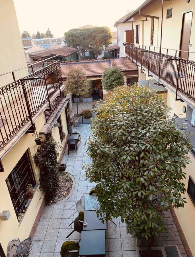 Maura'S B&B Gallarate Eksteriør billede