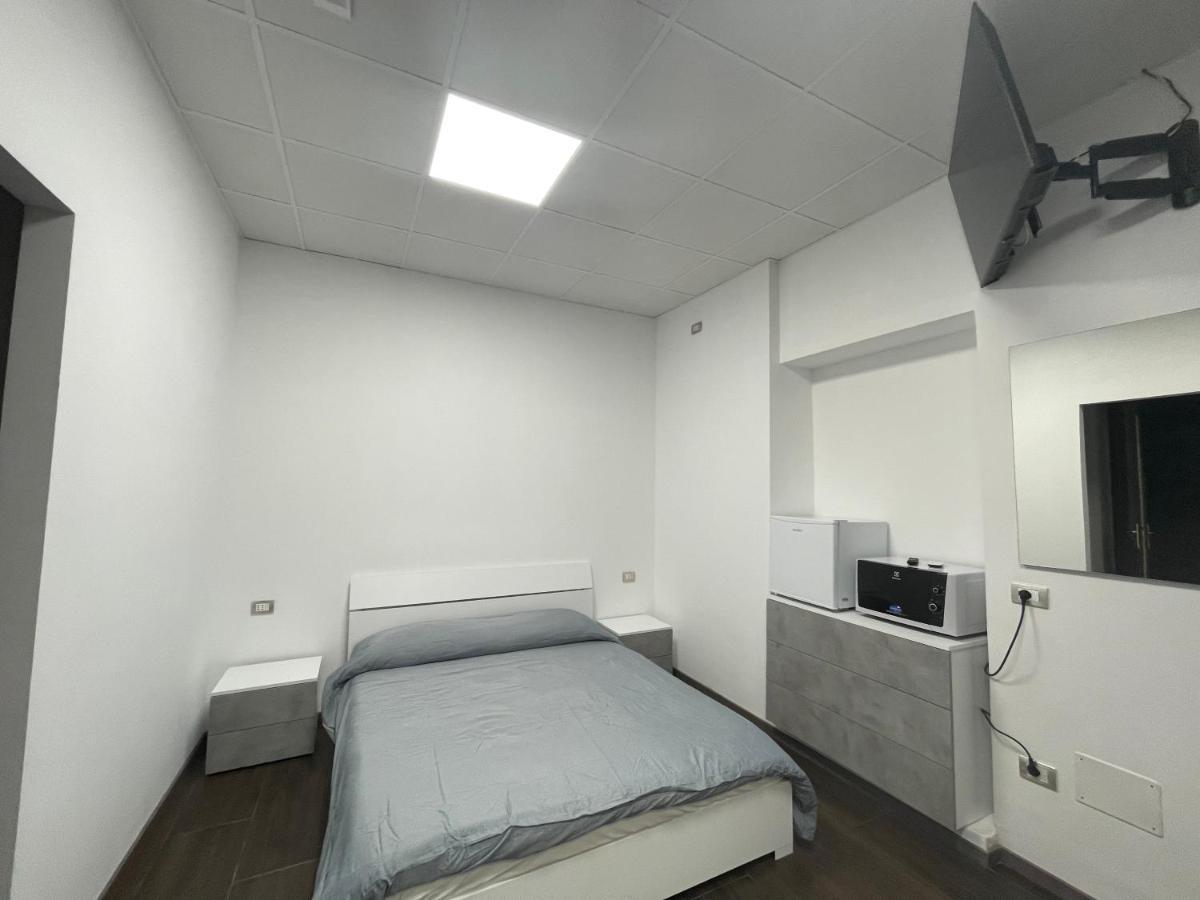 Maura'S B&B Gallarate Eksteriør billede