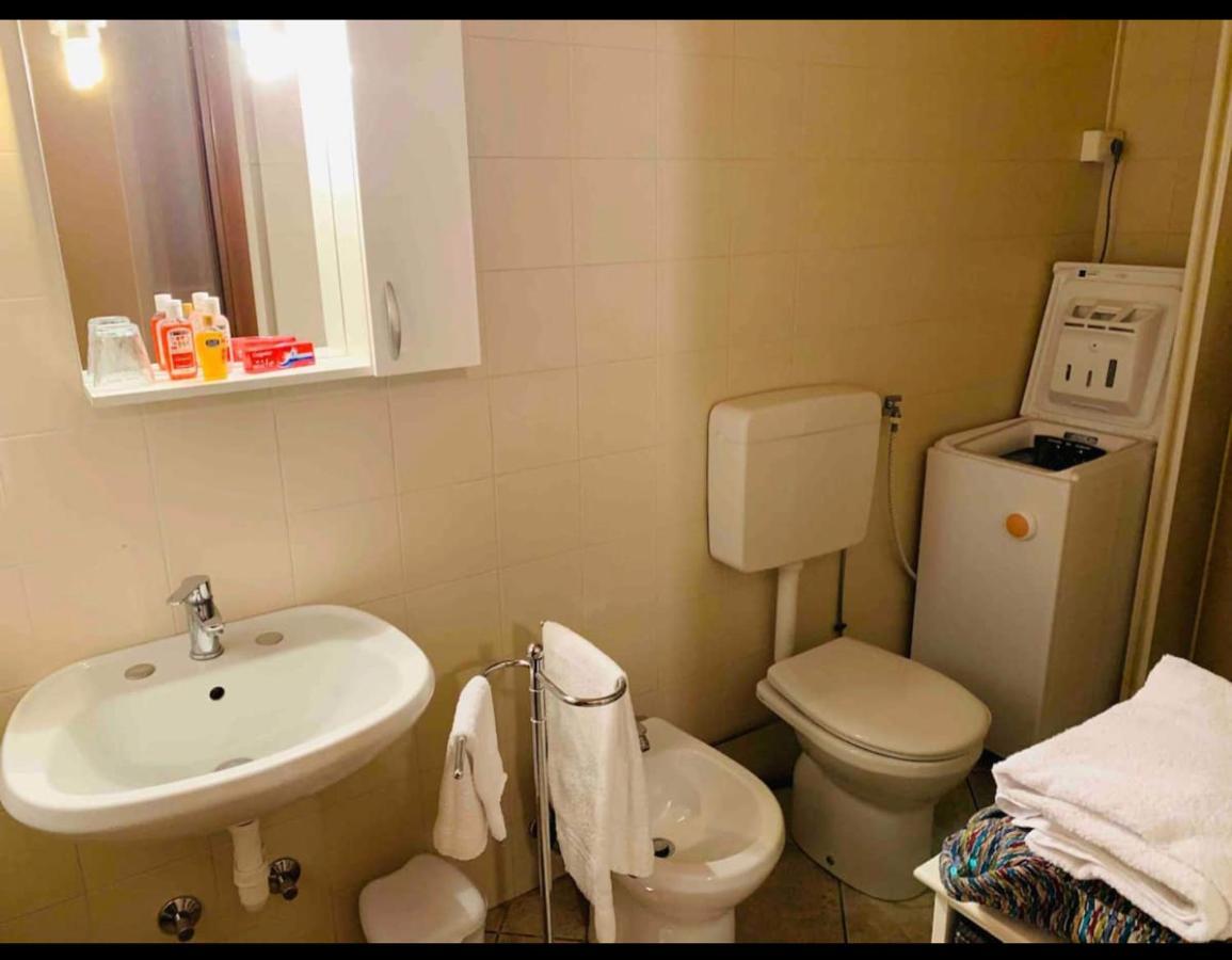 Maura'S B&B Gallarate Eksteriør billede